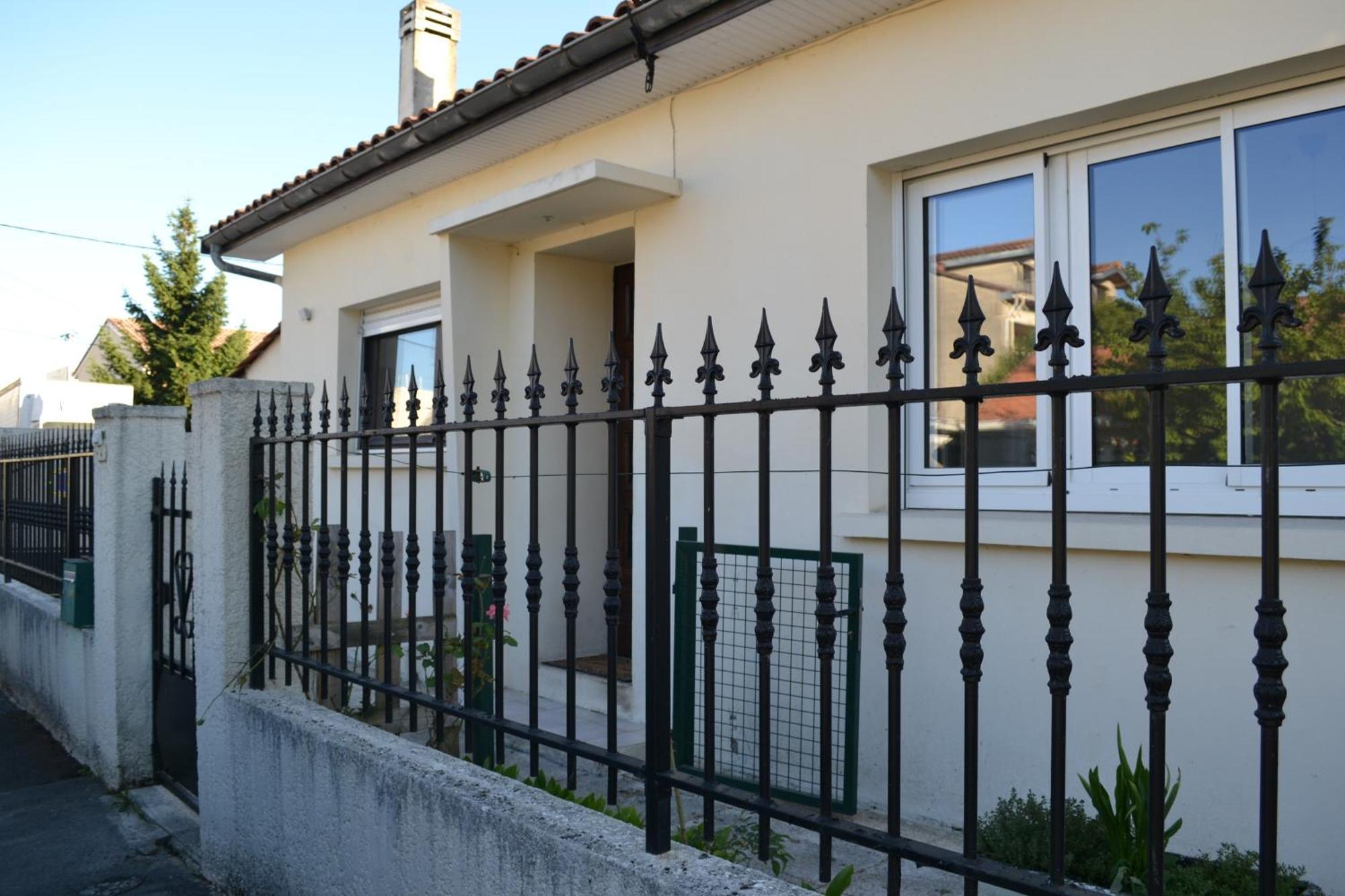 Maison Independante Avec Jardin Et Parking Holiday home Cenon